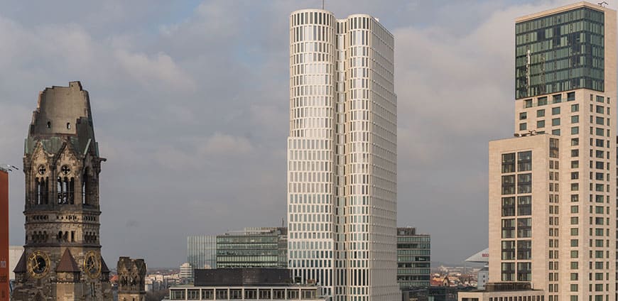 Motel-One-Berlin-slide03