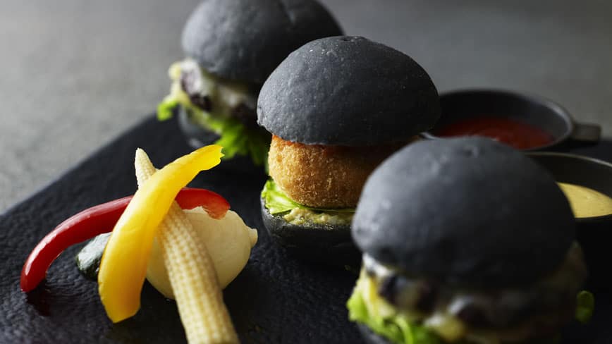 aman_0920_132806BlackBurgerAmanTokyo_slider