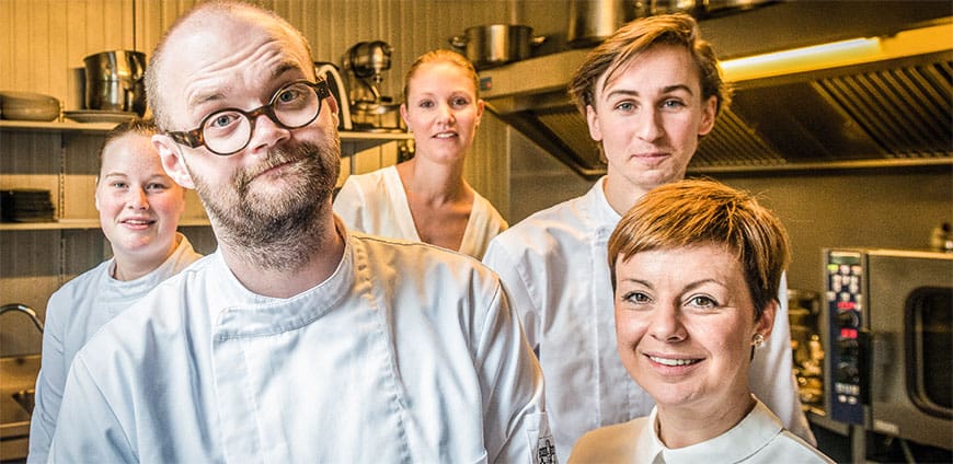 rp201-coverstory-05-slider