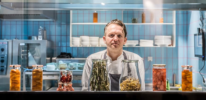 rp203-data-kitchen-03-slider