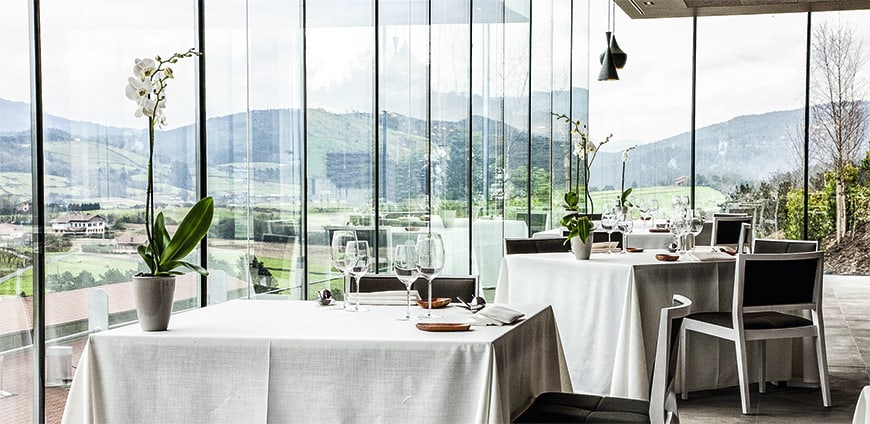 rp207-coverstory-02-slider