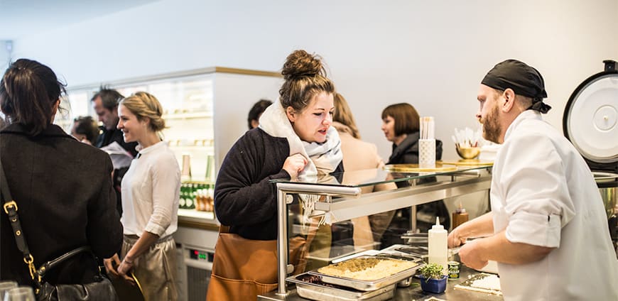 rp207-miss-maki-05-slider