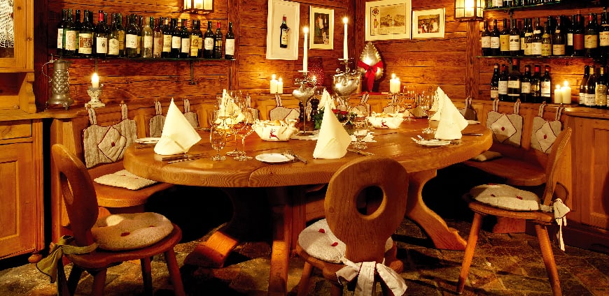 slider_Jagdhof_Weinkeller_01-_c_-Ulrich-Helweg