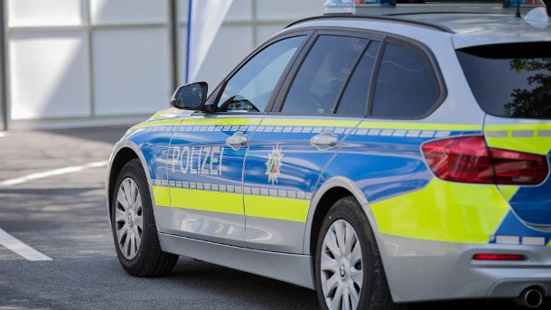 dortmunder-polizei-drei-schueler-wollten-ihren-lehrer-in-einen-hinterhalt-locken-symbolbild-