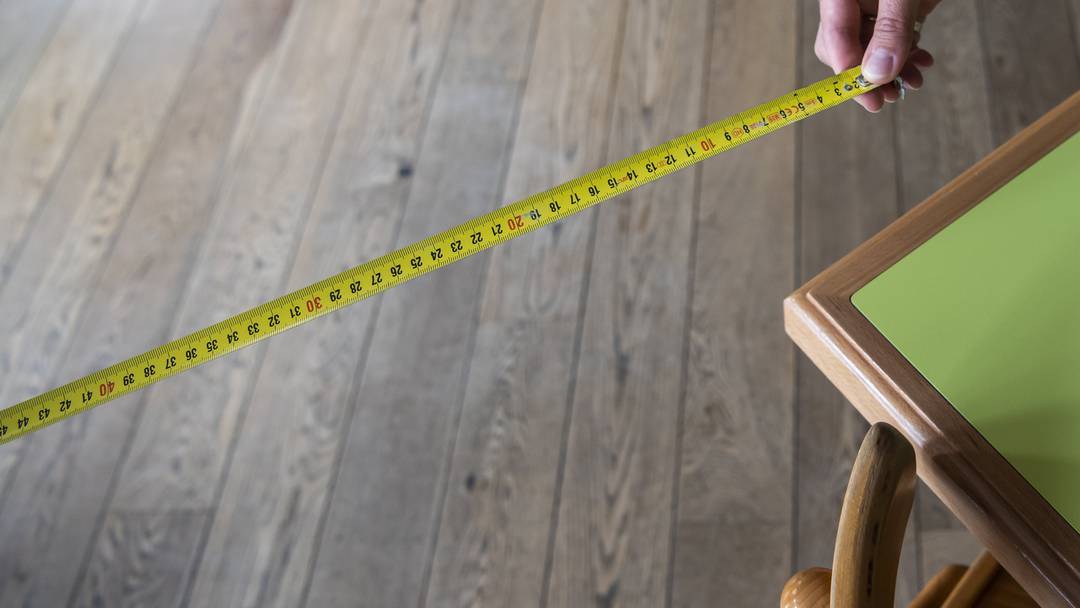 mindestabstand-tisch