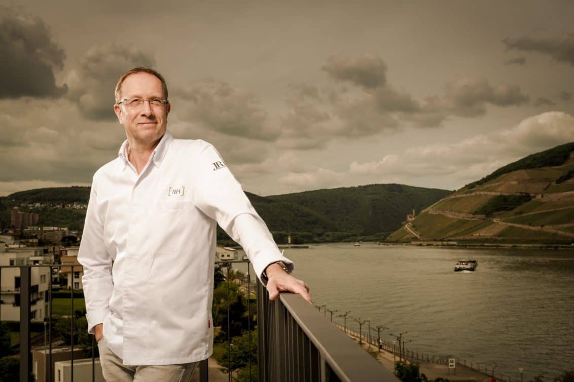 nils-henkel-1132x755