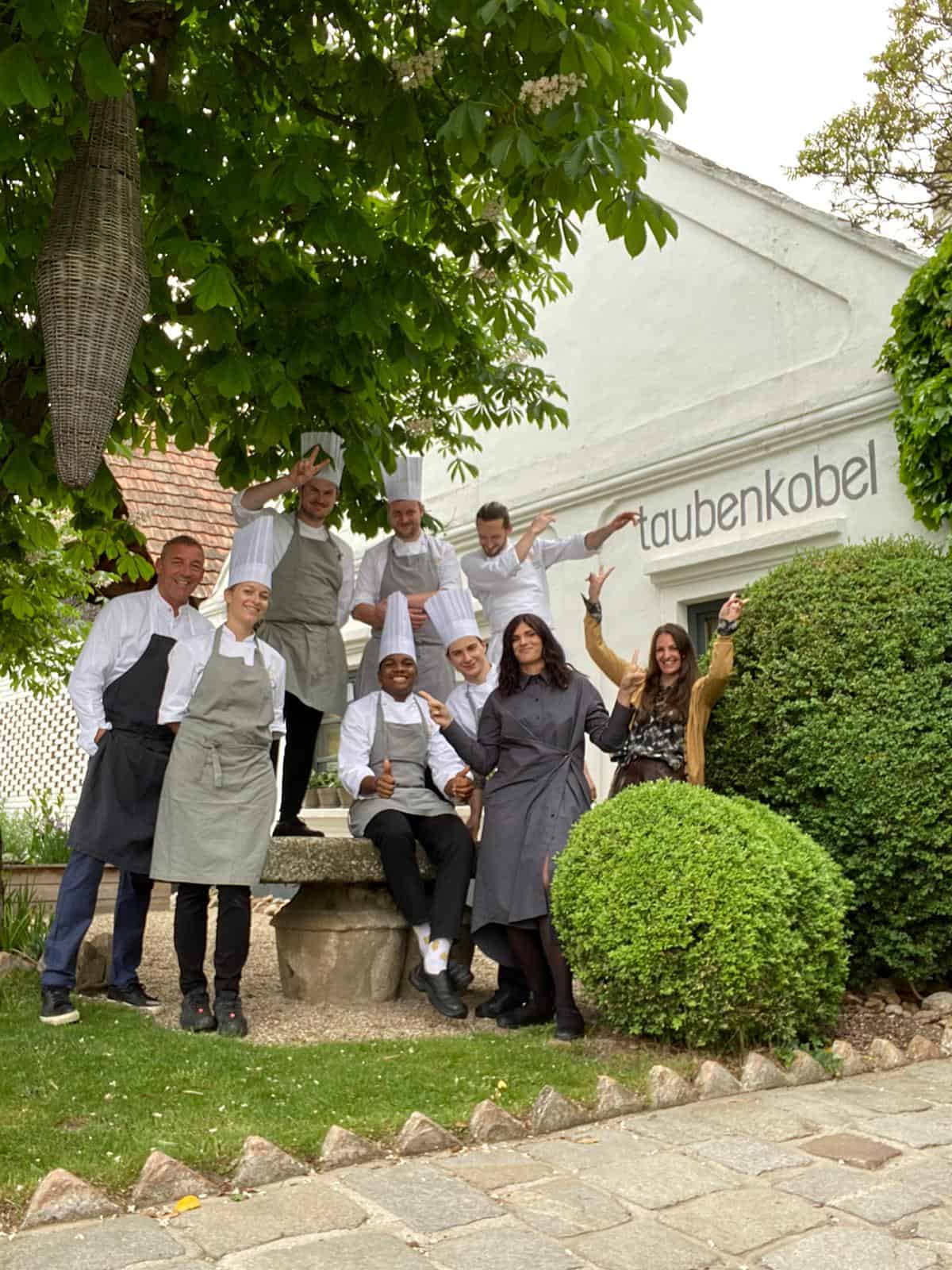 ddce5a95-5bb8-4717-bec6-bfc6d0dc4881-1