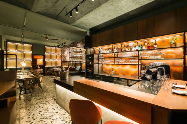 DiningRuhm-15_1800px-e1645532235113