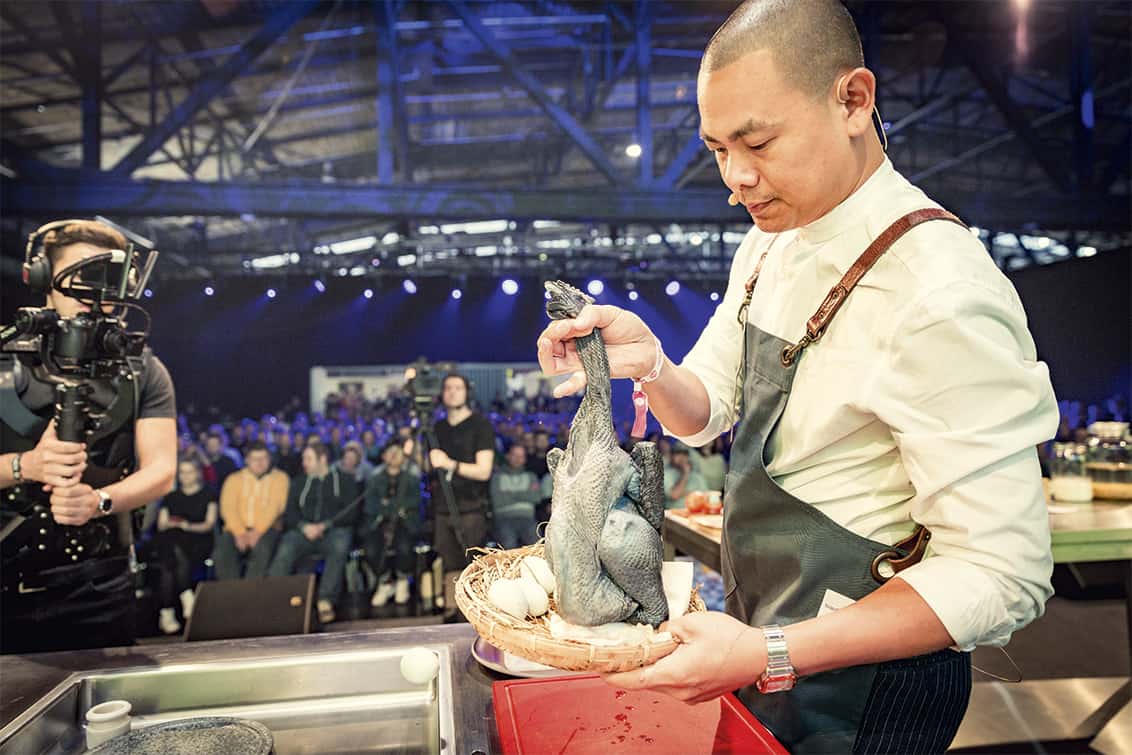 ROLLING PIN. CONVENTIONS