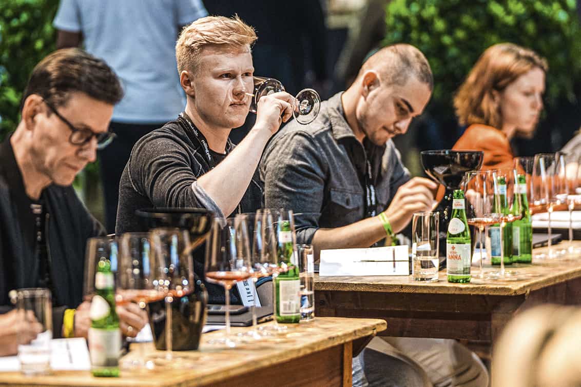 ROLLING PIN.CONVENTION