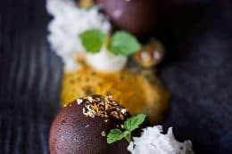 GO-by-Steffen-Henssler-Frankfurt-_-Kokosparfait-mit-Passionsfrucht-Coulis-260x173