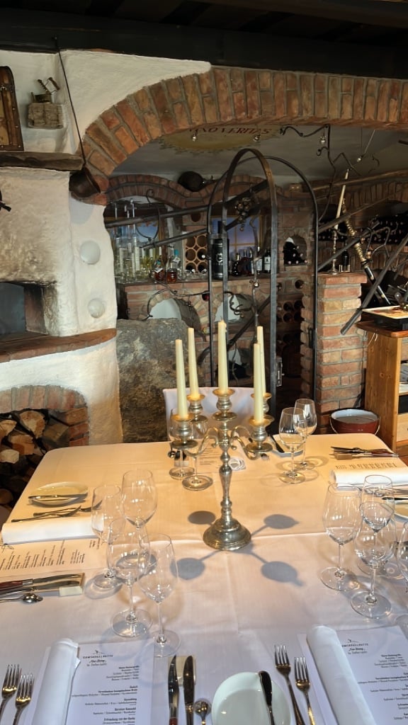 CE4A2C65-985B-4300-BB86-53F44C54064F