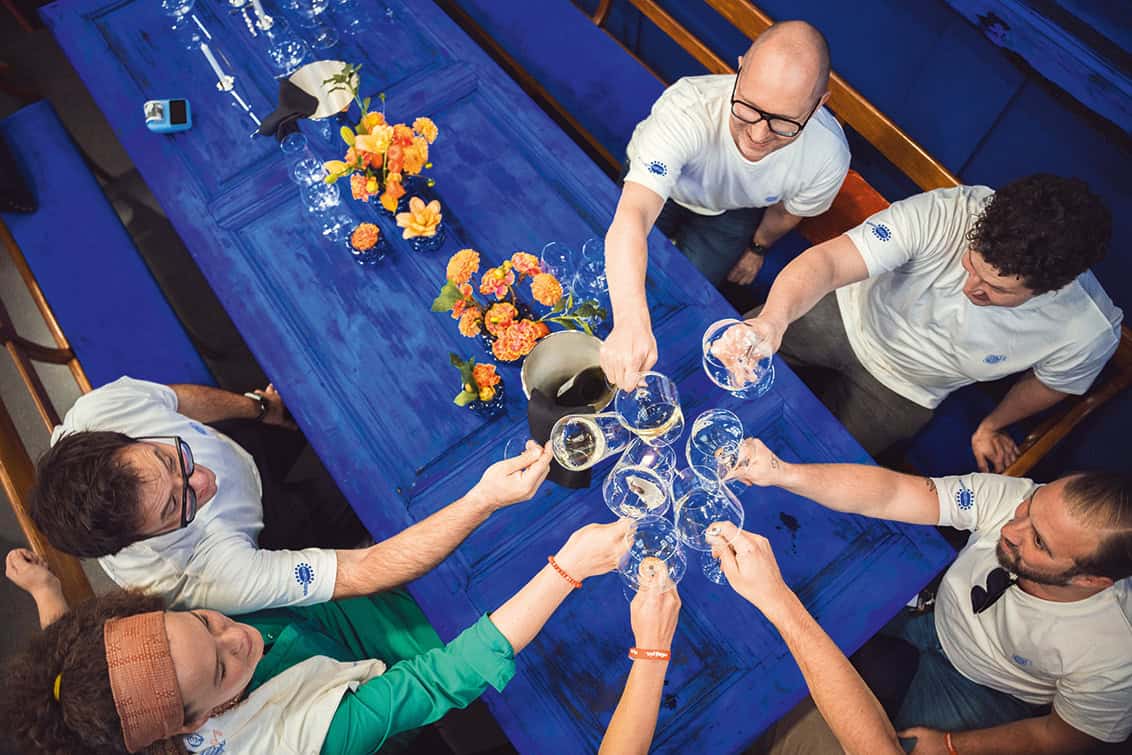 rp287-pr-freakstotable-11