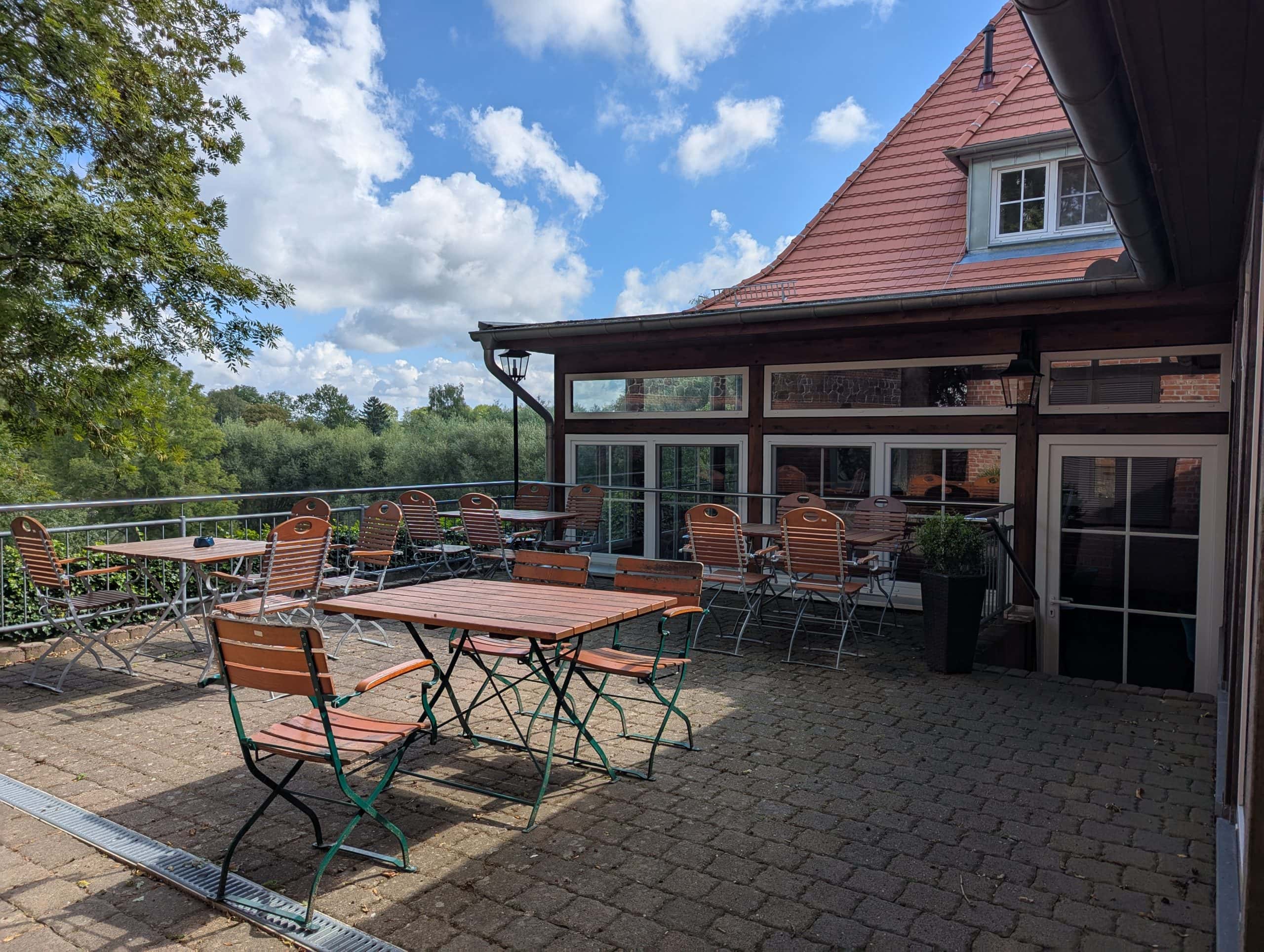 Terrasse-Restaurant-1-scaled