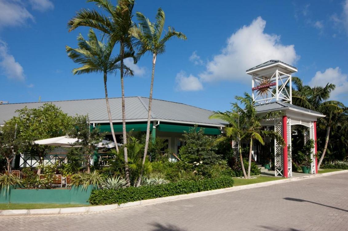 Food & Beverage Server bei The Brasserie Cayman Islands in Grand
